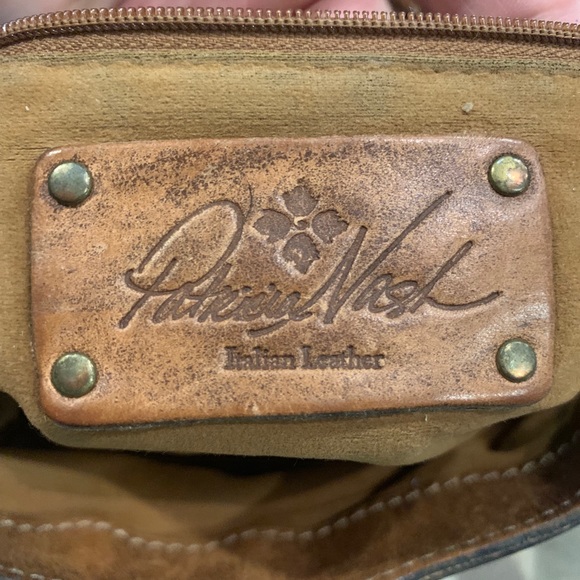 🔥SOLD🔥Patricia Nash Crossbody Bag - Picture 6 of 8